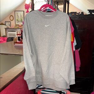 Nike oversized sweatshirt